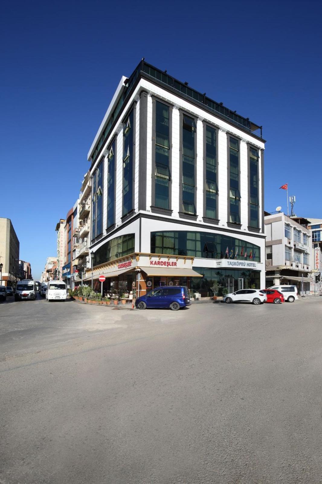 Adana Taskoeprue Hotel Exteriér fotografie